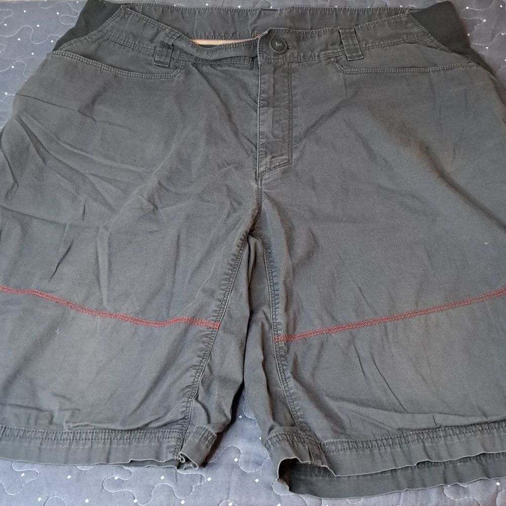 The North Face gray shorts size large